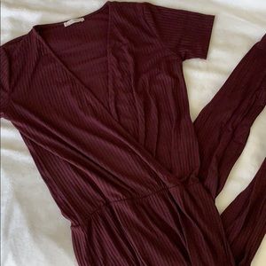 MAROON JUMPSUIT